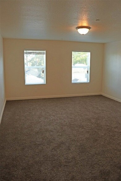 Building Photo - 10535 Mills Rd