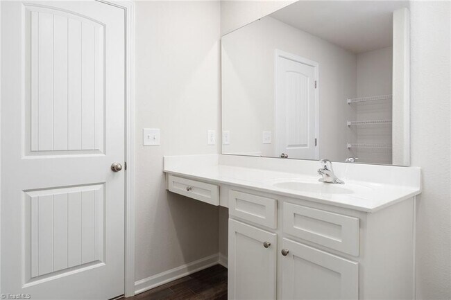 Building Photo - 4702 Hazelburn Dr