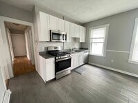 Building Photo - 48 Mora St