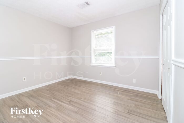 Building Photo - 278 Omega Dr