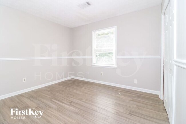 Building Photo - 278 Omega Dr