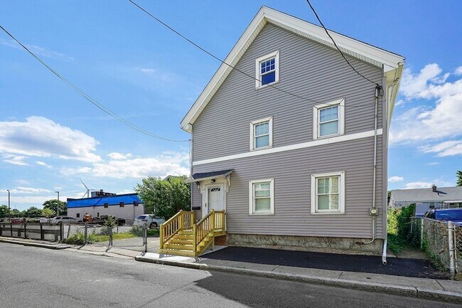 Building Photo - 57 Orchardfield St