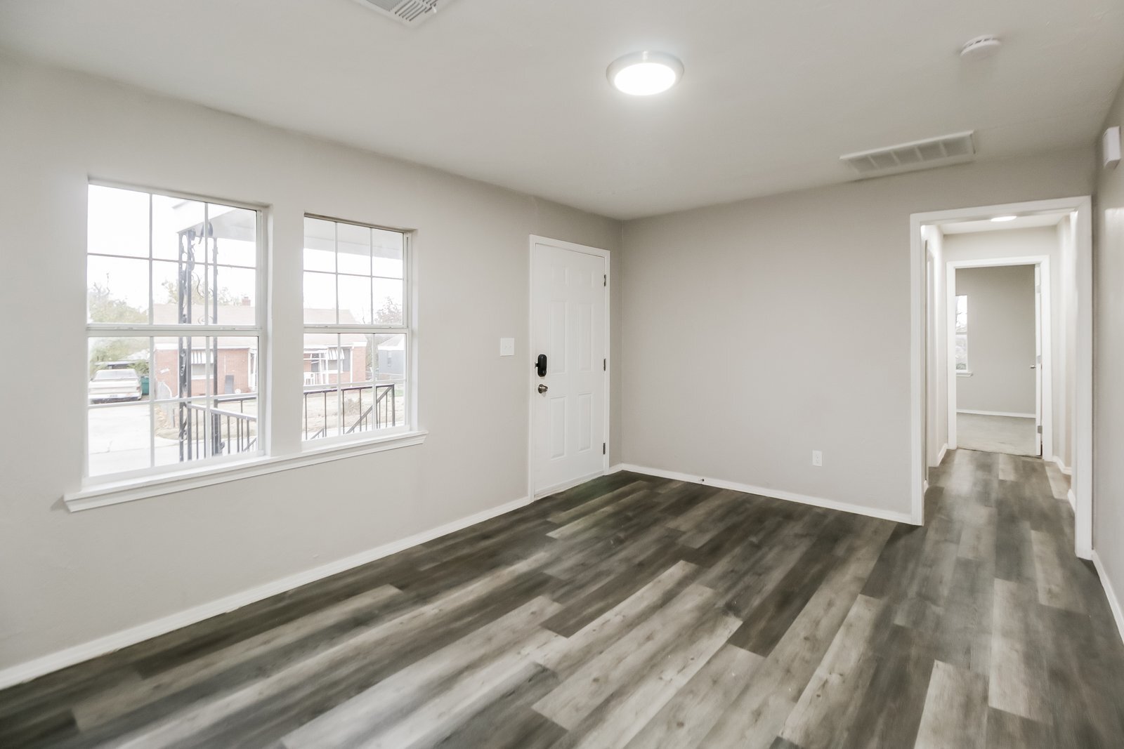 Building Photo - 2017 Miramar Blvd