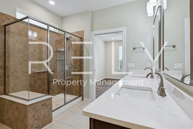 Building Photo - 603 Double Lp St