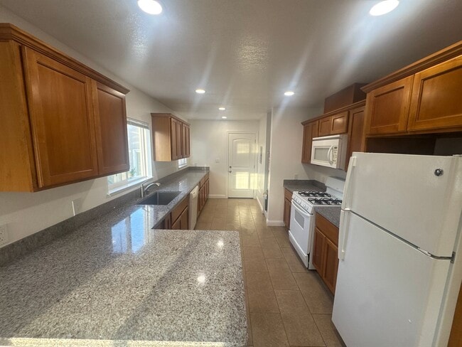 Building Photo - 2685 Havenscourt Boulevard-$20