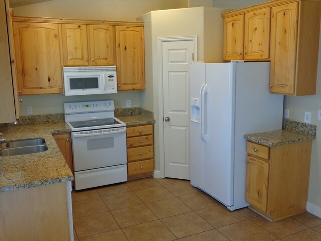 Building Photo - 379 S 410 W