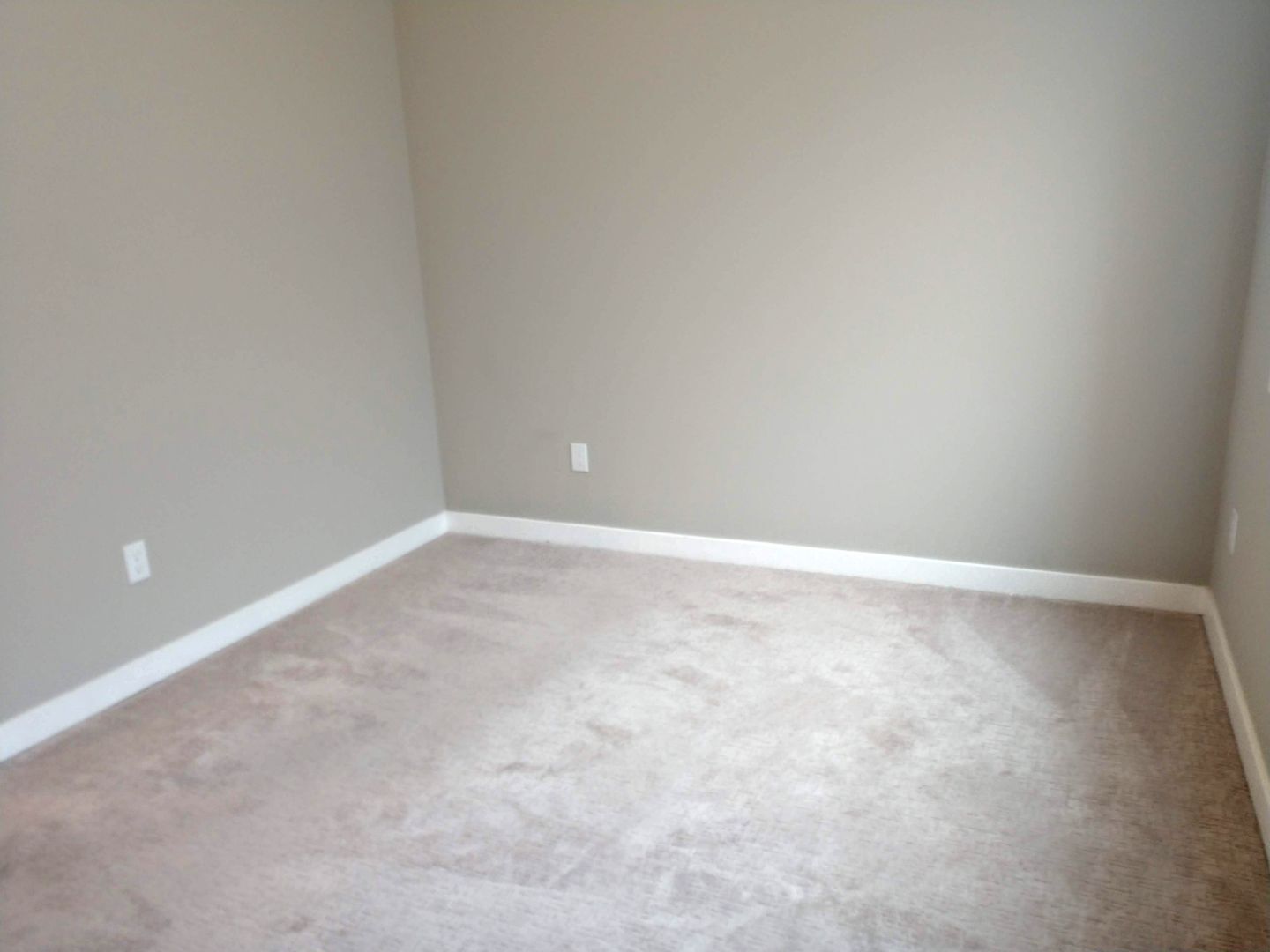 Building Photo - 1906 SE Tacoma St