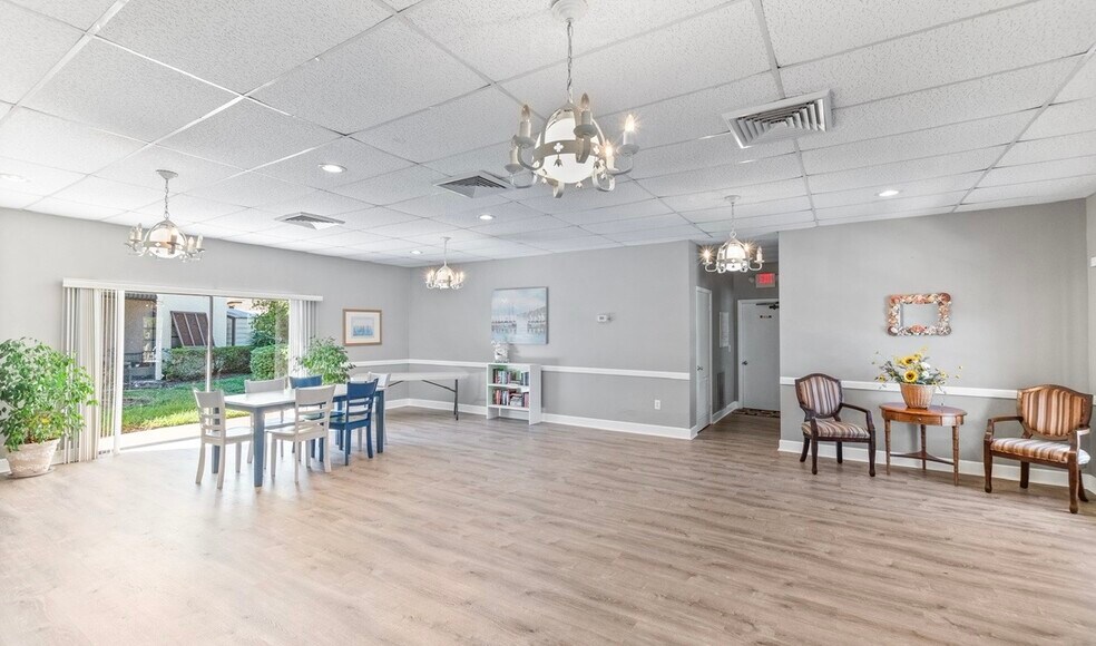 Building Photo - 600 Domenico Cir