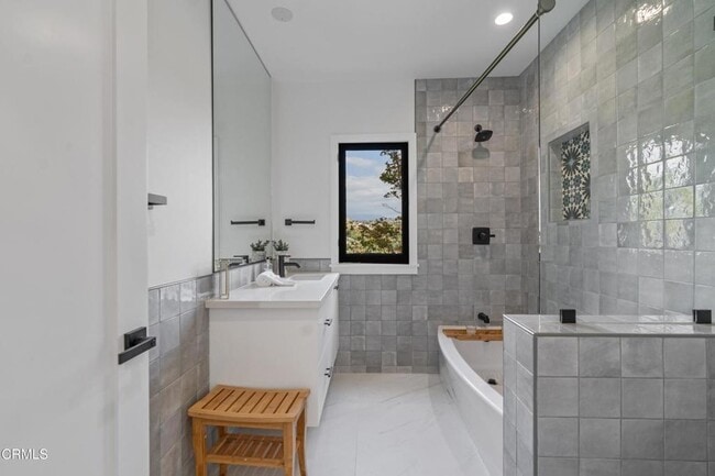 Building Photo - 4480 Sunnycrest Dr
