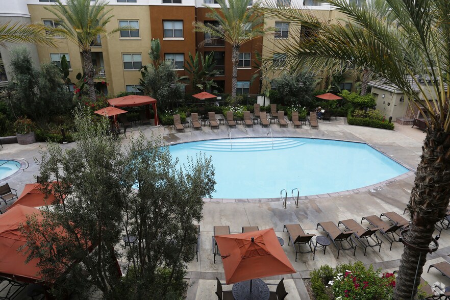 Paragon Monrovia, CA Apartment Finder