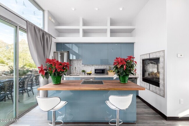 Building Photo - 5561 N Gold Dr