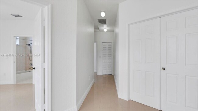 Building Photo - 17994 NW 87th Pl