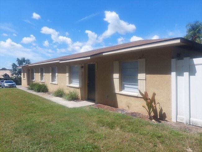 Primary Photo - 124 Rebecca Ln