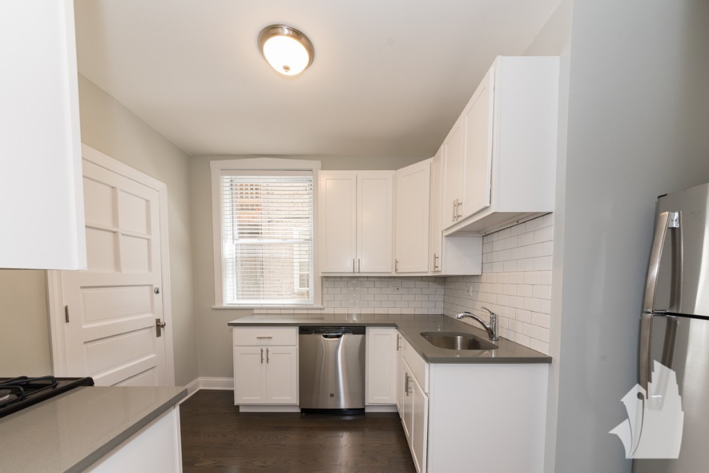 Building Photo - 5045 N Damen Ave
