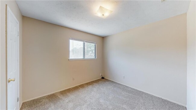 Building Photo - 1004 Verde Dr