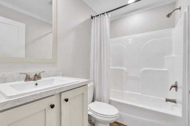 Building Photo - Spacious 2BR, 2BA home on 1.5 acres with Extra Storage - $1695/mo rent***