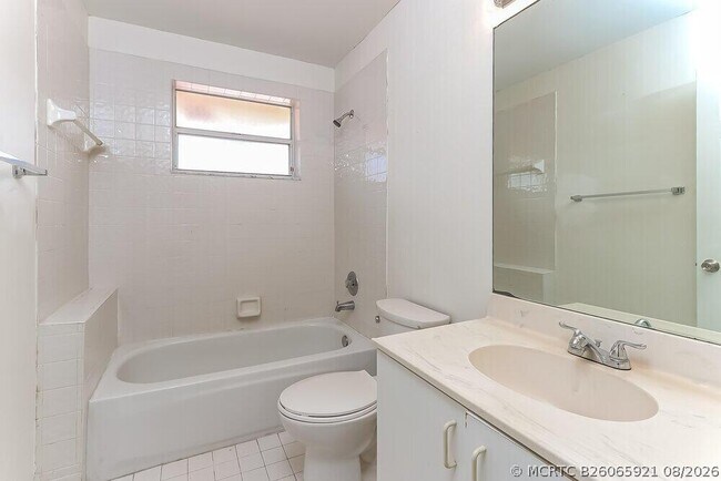 Building Photo - 10141 Aqua Vista Way