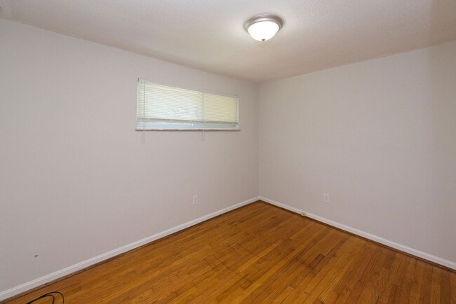 Building Photo - BRIDGETOWN- 3BEDROOM 1BATH W 1 CAR BUILT I...