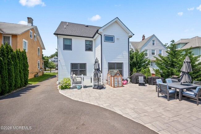 Building Photo - 28 Rector Pl