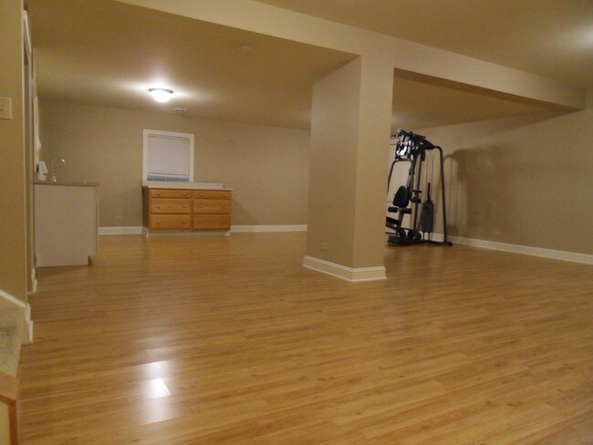 Building Photo - 1326 Walnut Ridge Dr
