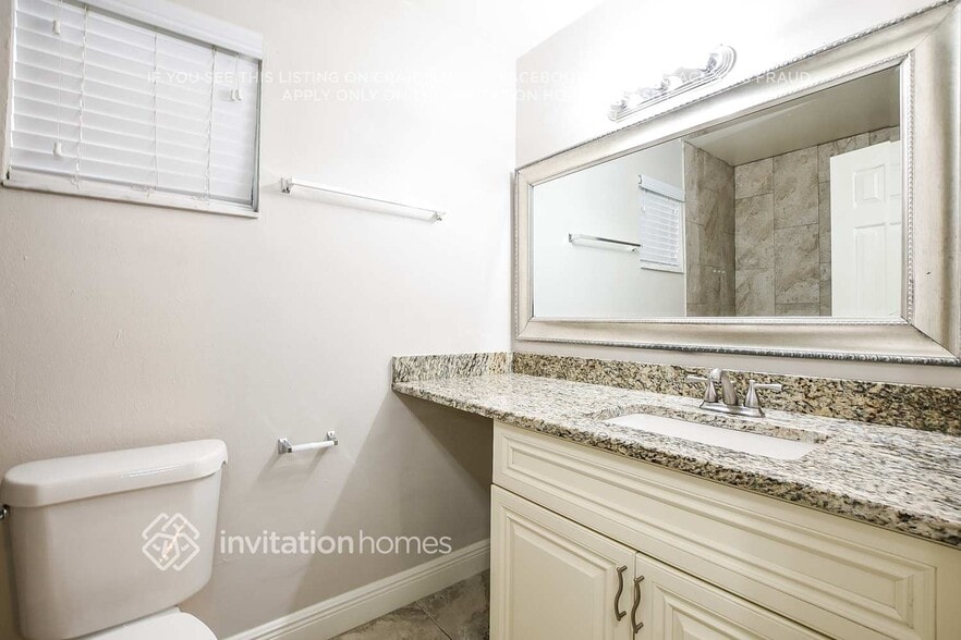 Building Photo - 3908 Woodglade Cove