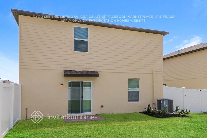 Building Photo - 755 Carlyle Way