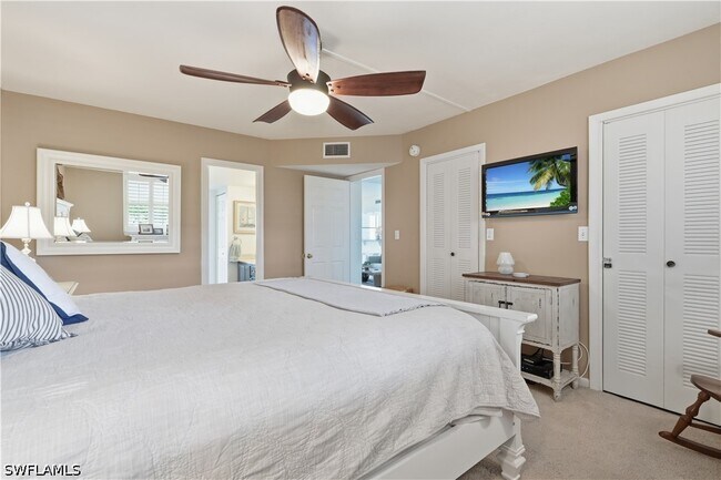 Building Photo - 9375 Gulf Shore Dr