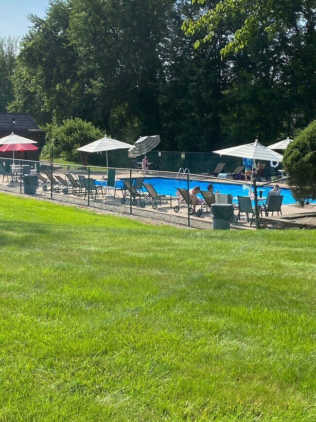 Building Photo - 30 Stony Brook Dr