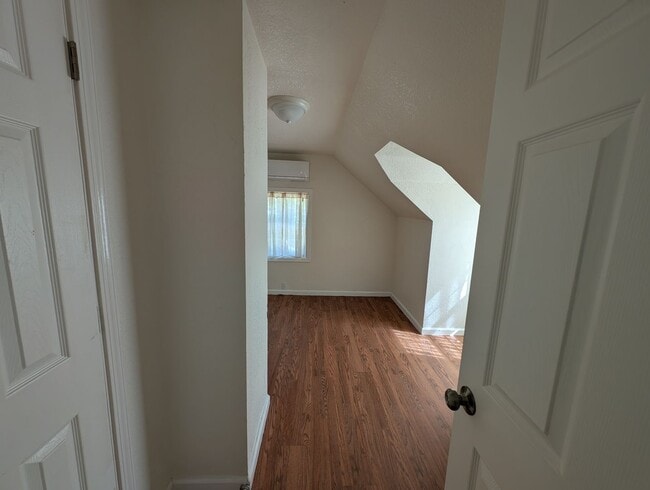 Building Photo - 4 Bedroom Home near Caldwell Park