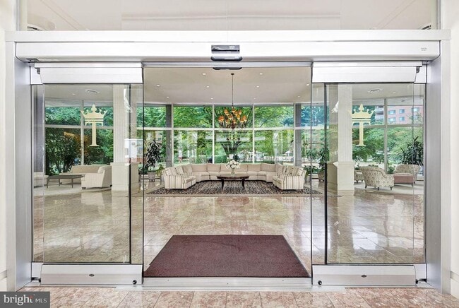 Building Photo - 4201 Cathedral Ave NW