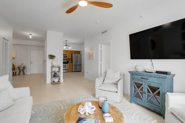 Building Photo - 250 NE 3rd Ave