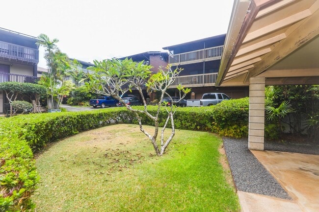 Building Photo - Kaneohe Woods – 3BR/2.5BA home with Mounta...