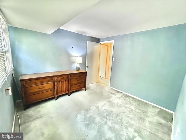 Building Photo - 10202 McGovern Dr