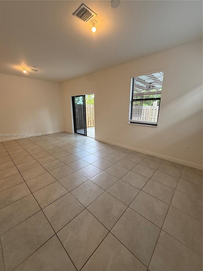 Building Photo - 24600