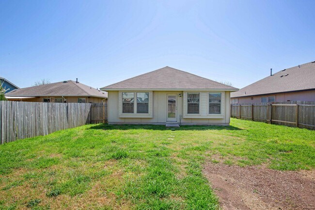 Building Photo - 15006 Parrish Ln