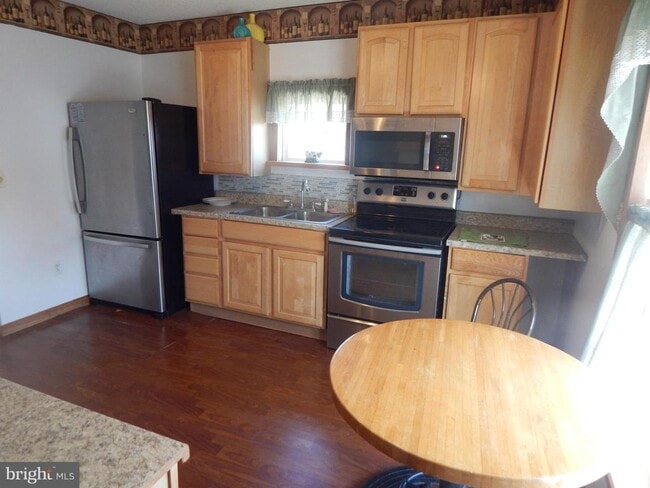 Building Photo - 2553 Warm Springs Rd