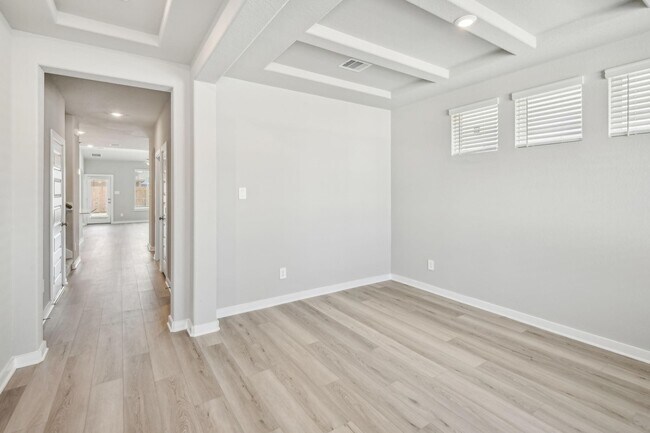 Building Photo - 6607 Castella Dr
