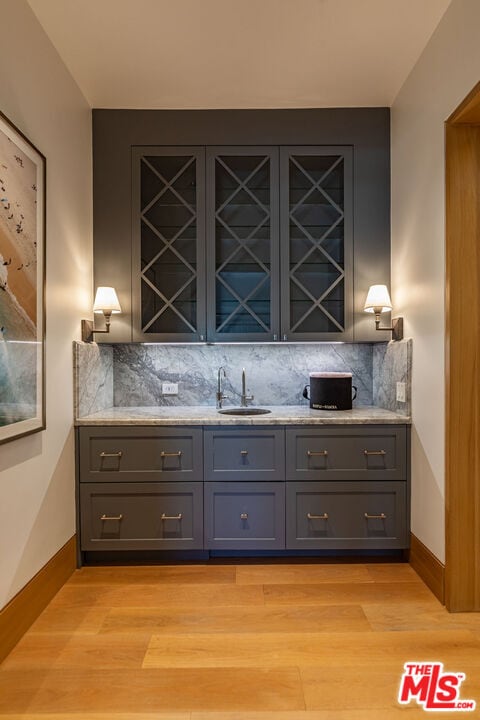 Building Photo - 618 N Beverly Dr