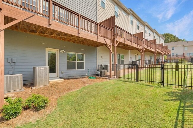 Building Photo - 1387 Live Oak Ln