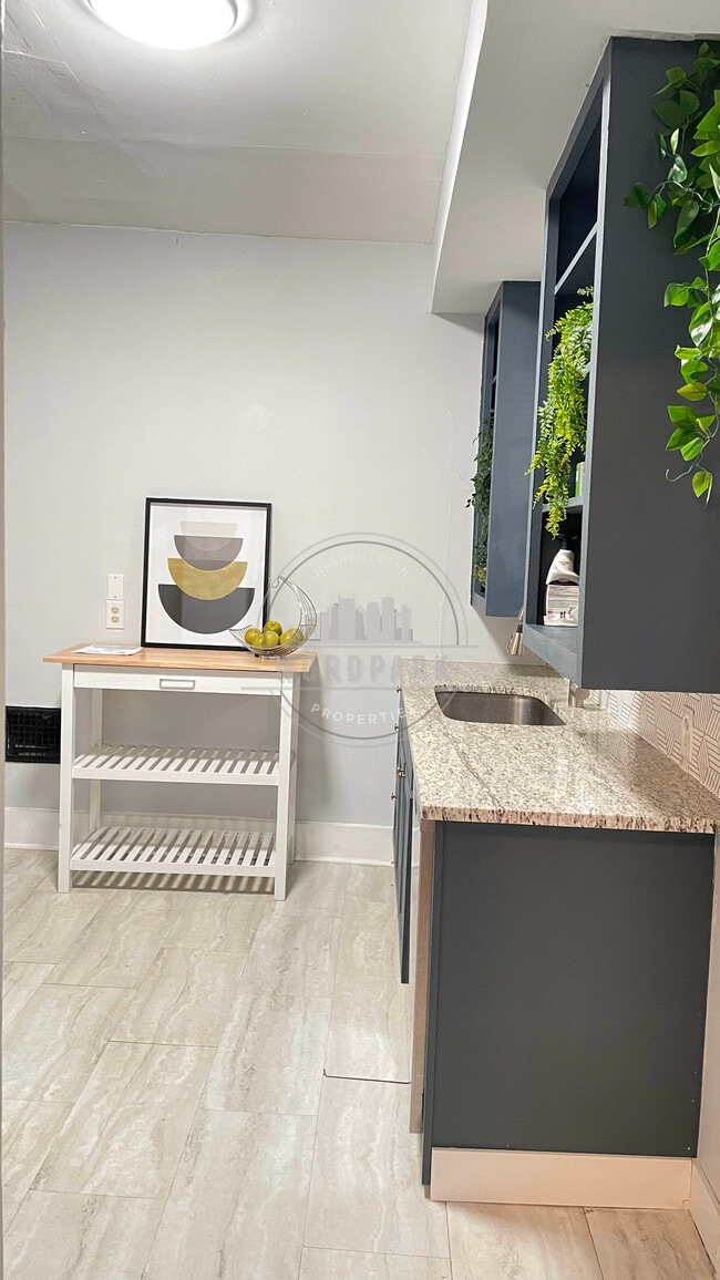 Building Photo - 1341 Meridian St