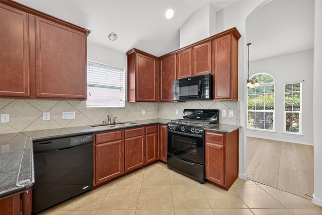 Building Photo - 22202 Thresher Ct