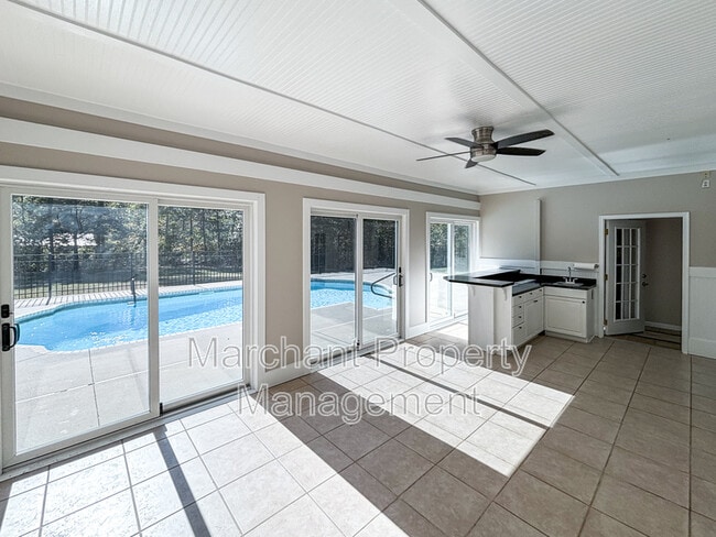 Building Photo - 317 Hunter Rd