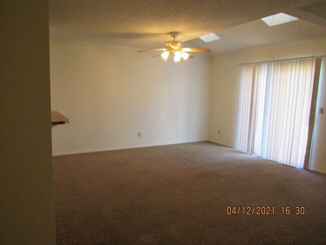 Building Photo - 375 Wildrose Lane