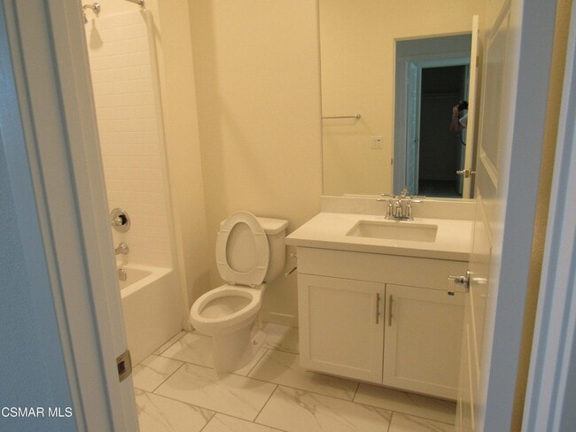 Building Photo - 527 Winchester Dr