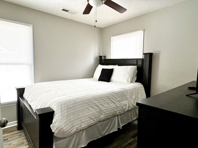 Building Photo - 714 Integrity Oaks Dr