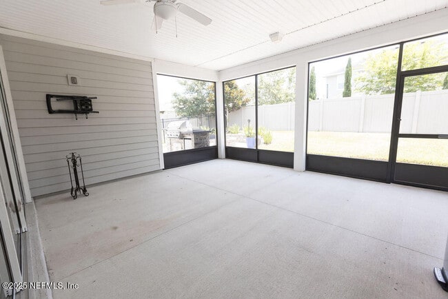 Building Photo - 154 Palisade Dr