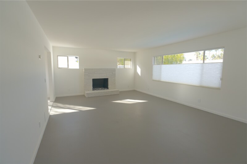 Building Photo - 975 E Camino Parocela