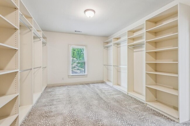 Building Photo - 1363 Sylvan Cir NE
