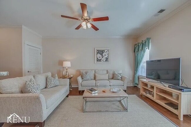 Building Photo - 334 Stonecrest Dr