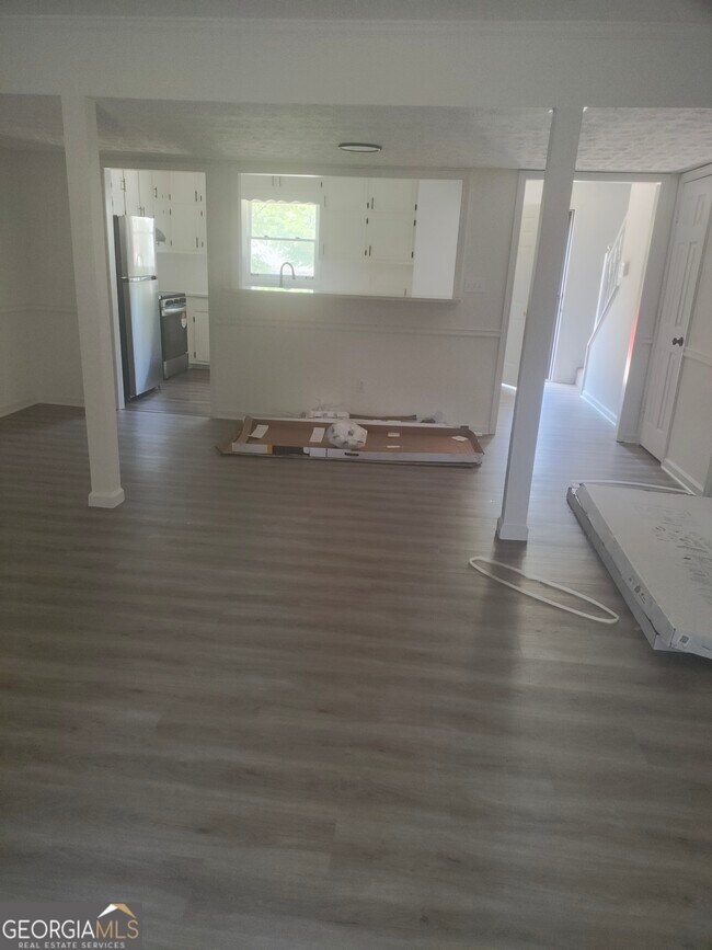 Building Photo - 415 Williamsburg Way
